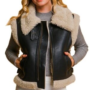 Love Tree Sherpa Zip Up Vest with Pockets
Only worn once.
